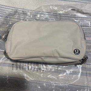Lululemon Everywhere Crossbody White Opal NWT